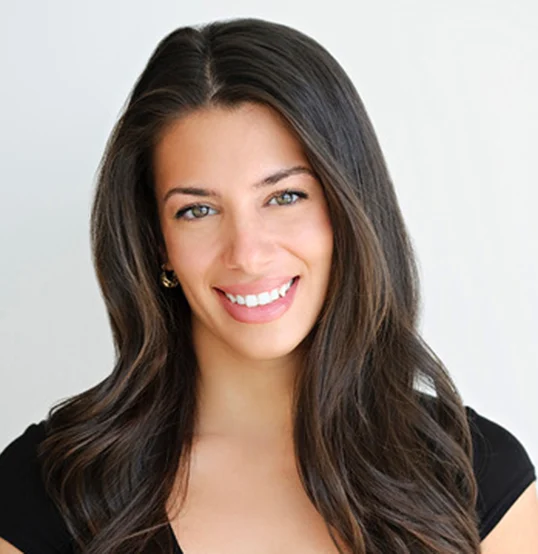 Julia-Headshot